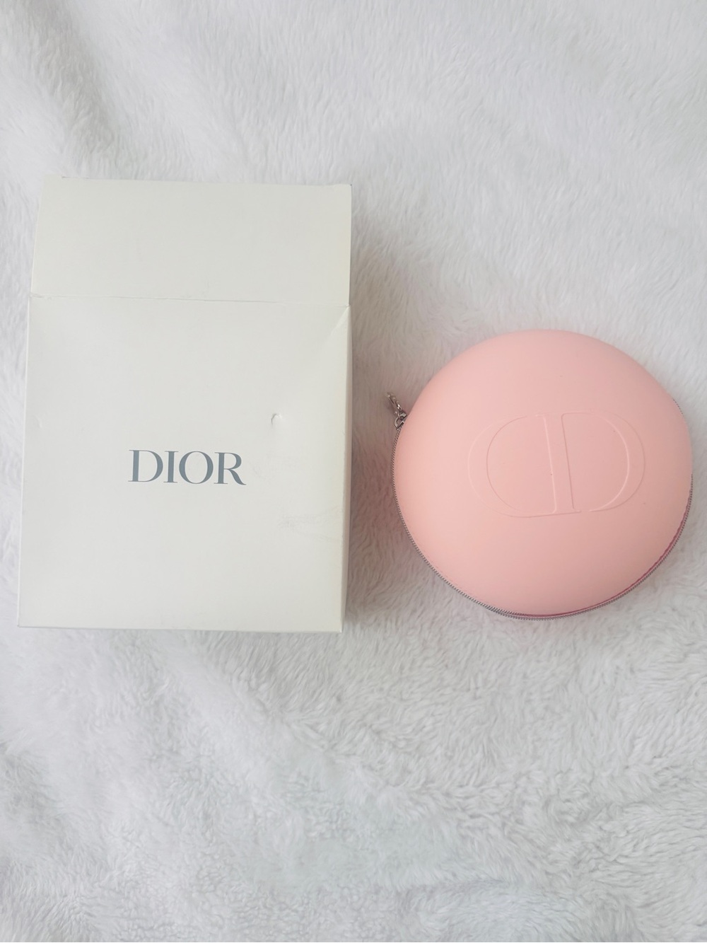 Dior Beauty Pink silicon round bag/ pouch with zipper/ NEW